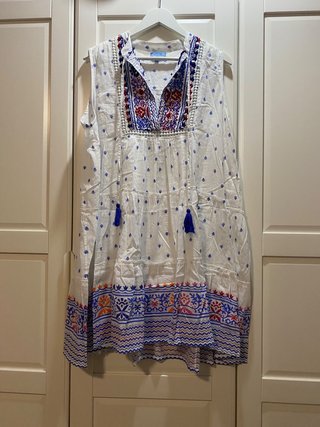 Vestido ibicenco blanco con bordados