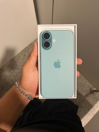 iPhone 16 Verde