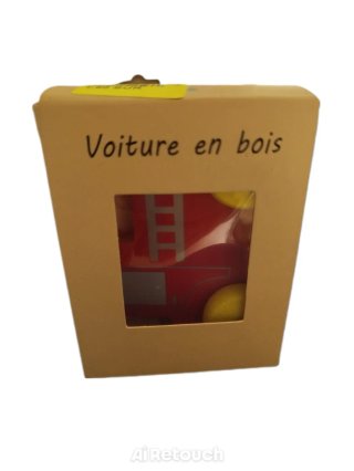 Coche de madera para niños