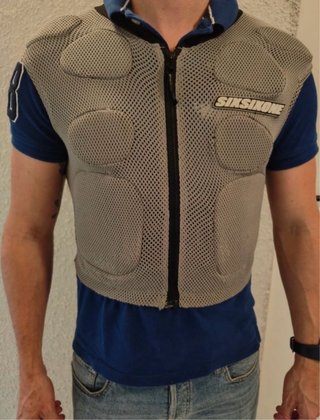 Espaldera de protección SixSixOne