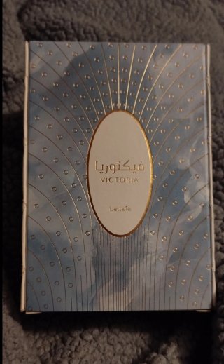 Lattafa Victoria Eau de Parfum 100 ml –
