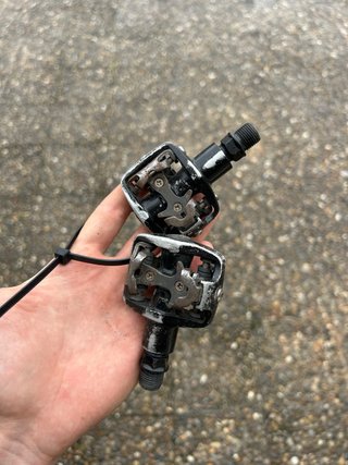 Pedales para bicicleta con calas