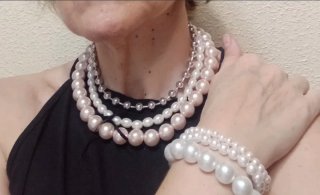 Collar perlas y pulseras