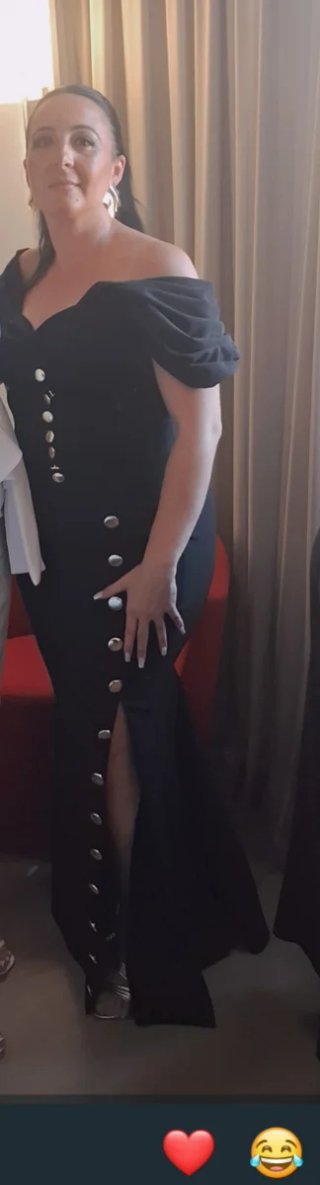 Vestido largo negro con botones