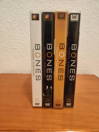 Bones: Temporadas 1-4 (DVD)