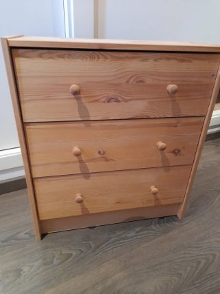 Cómoda de madera
