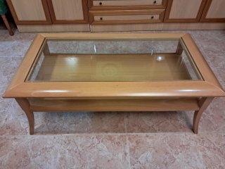 Mesa de centro de madera y cristal