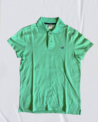 Polo Hollister verde menta con logo bordado