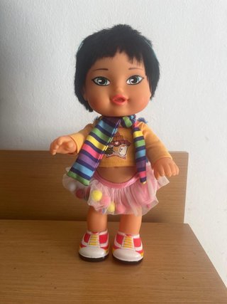 Muñecas con bufanda de colores