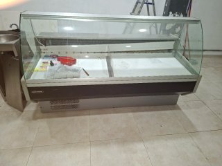 Vitrina las 2 por 600e
