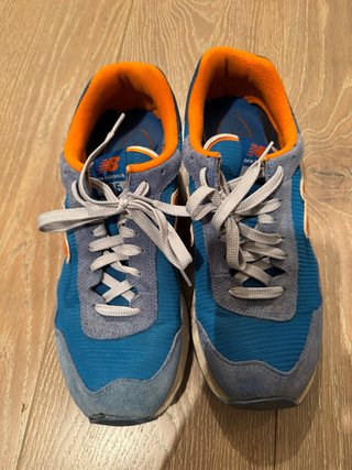 Zapatillas New Balance Azules y Naranjas T-46