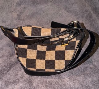 Bolso de hombro cuadriculado
