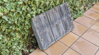 Contraventana antigua de madera