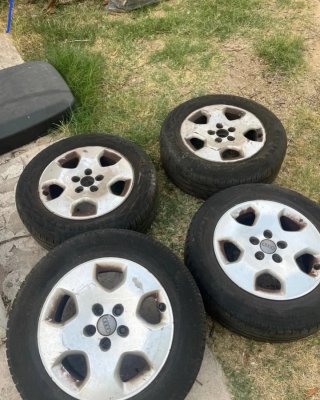 4 Llantas Audi con Neumáticos