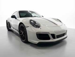 Porsche 911 CARRERA 4 GTS