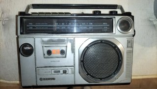 Radio cassette Sanyo vintage