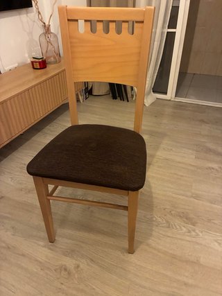 5 Sillas de Madera