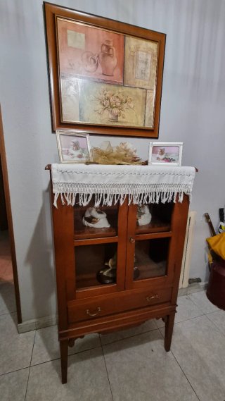 Armario de Madera Clásico