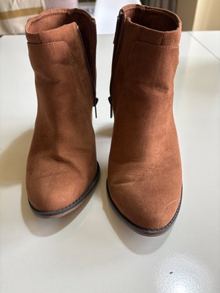 Botines marrones con tacón