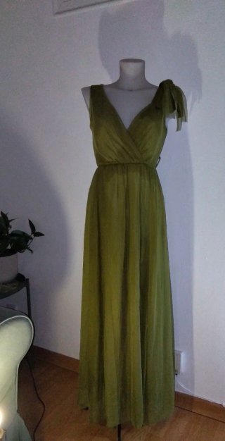 Vestido de fiesta largo verde oliva