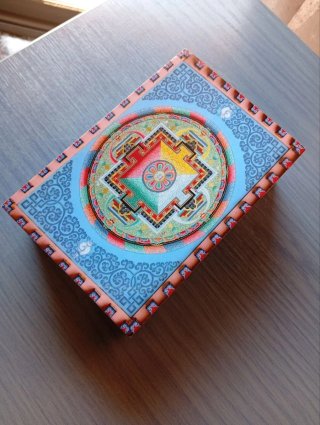 Caja de Madera con Diseño de Mandala