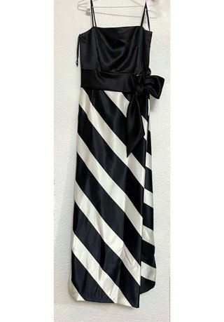 Vestido blanco y negro, de fiesta