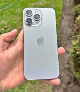 iPhone 15 Pro Max