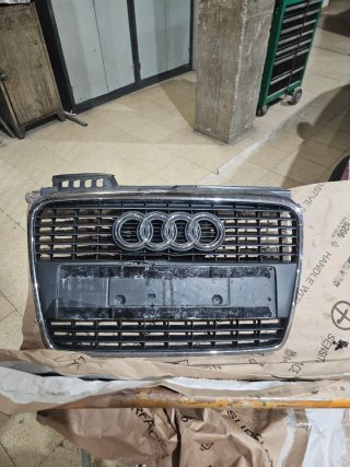 Parrilla frontal Audi A4 B7