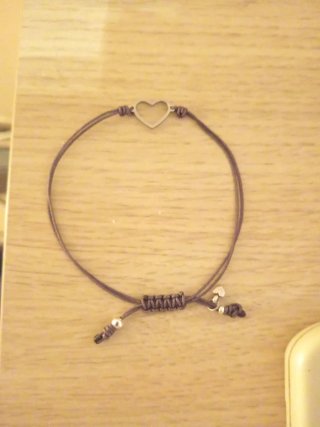 Pulsera Artesanal con Corazón Plateado