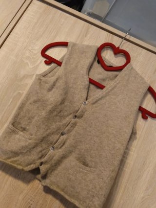 Chaleco de lana beige