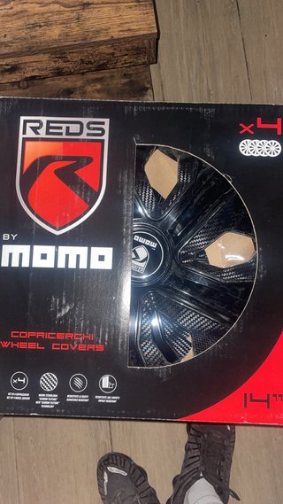 Set 4 Tapacubos Momo 14 pulgadas Fibra Carbono
