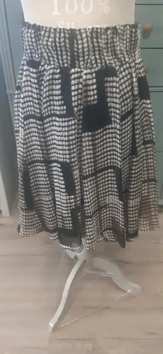 Falda de vuelo Zara