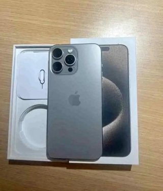 iPhone 15 Pro Max Gris