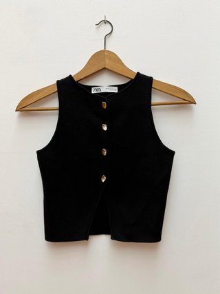 Chaleco negro Zara