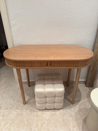 Mesa de Madera Versátil, sirve para tocador