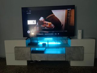 Mueble de TV Blanco con Iluminación LED