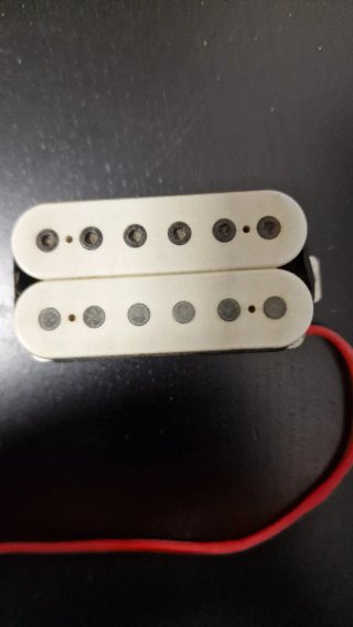 Pastilla Humbucker Ibanez INF1 blanca