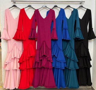 Vestido de flamenca con volantes en cascada