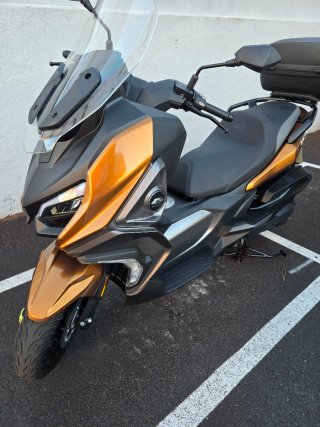 QJ Motor Fort 4.0 Maxi-Scooter