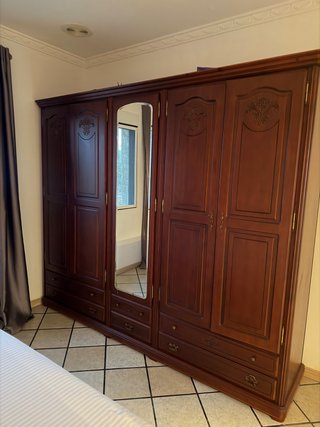 Armario Grande de Madera Maciza