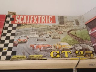 Scalextric GT 25