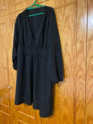 Vestido negro de manga larga