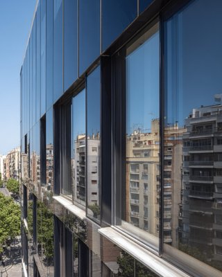 Instalación láminas solares ventanas Barcelona