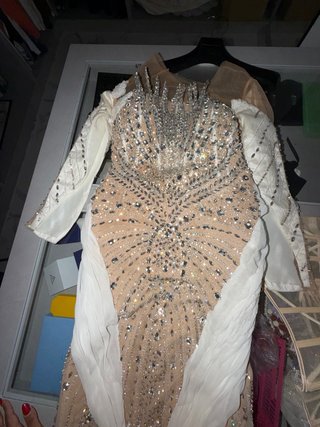 Vestido largo con pedrería diseñadorANTONIO ACOSTA