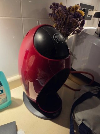 Cafetera Dolce Gusto DeLonghi Roja