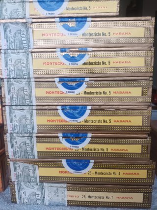 Lotto di 8 Scatole Vuote Montecristo
