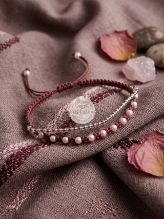 Pulsera de hilo con cuentas