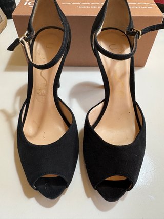 Sandalias de tacón Unis negras