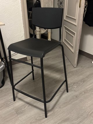 Silla Alta Negra para tocar o isla de cocina
