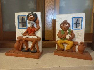 Figuras de Don Quijote y Sancho Panza 40€. Las dos